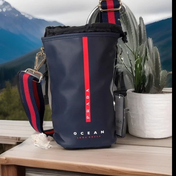 Prada - Picture 2 of 8